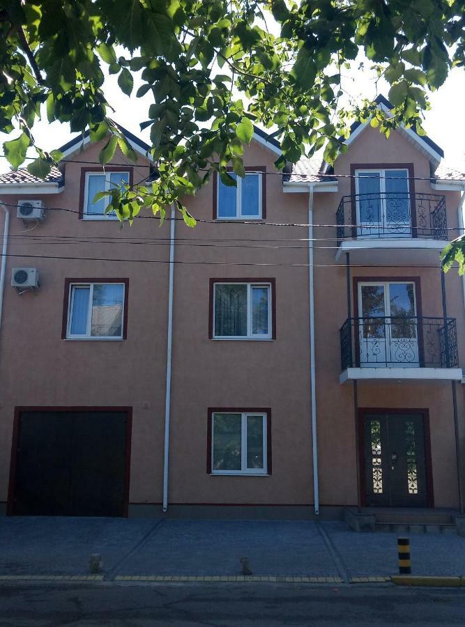קרופיבניצקי Apartament On Komarova 29 Вулиця Комарова 29 מראה חיצוני תמונה