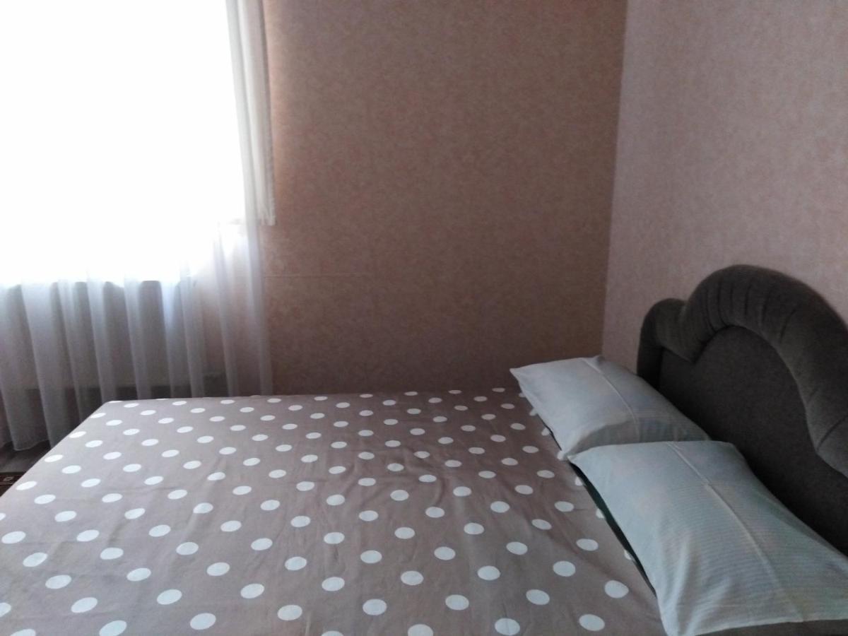 קרופיבניצקי Apartament On Komarova 29 Вулиця Комарова 29 מראה חיצוני תמונה